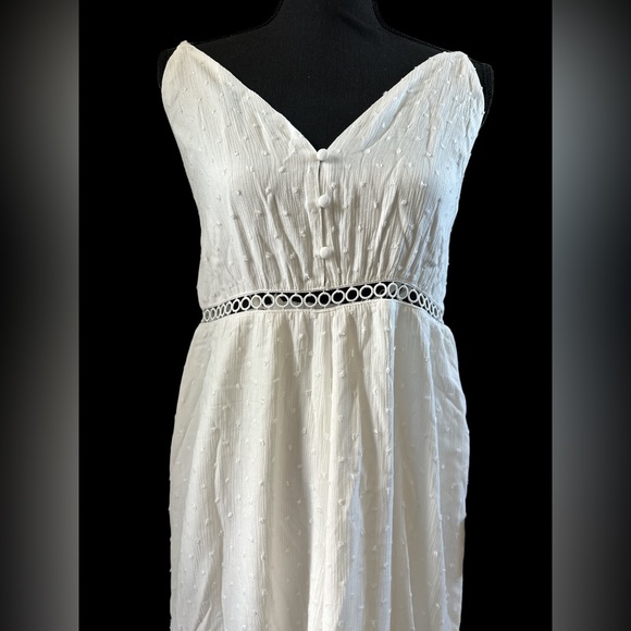 Lulus NWT White, Backless Jumpsuit, size Sm - Picture 4 of 5